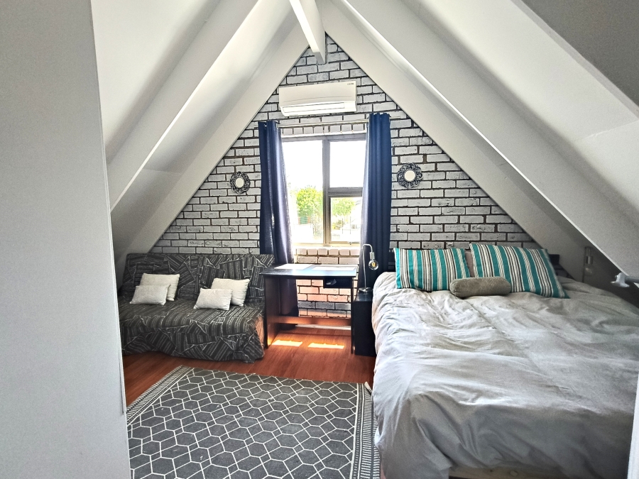 3 Bedroom Property for Sale in Gordons Bay Central Western Cape